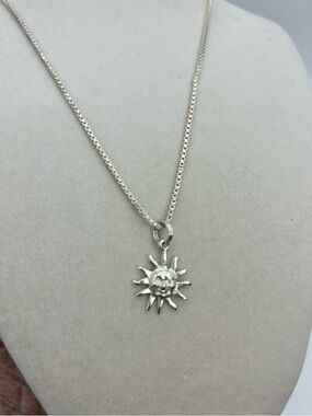 Sterling Silver Sun Pendant Necklace Stamped 925 Box Chain 30"